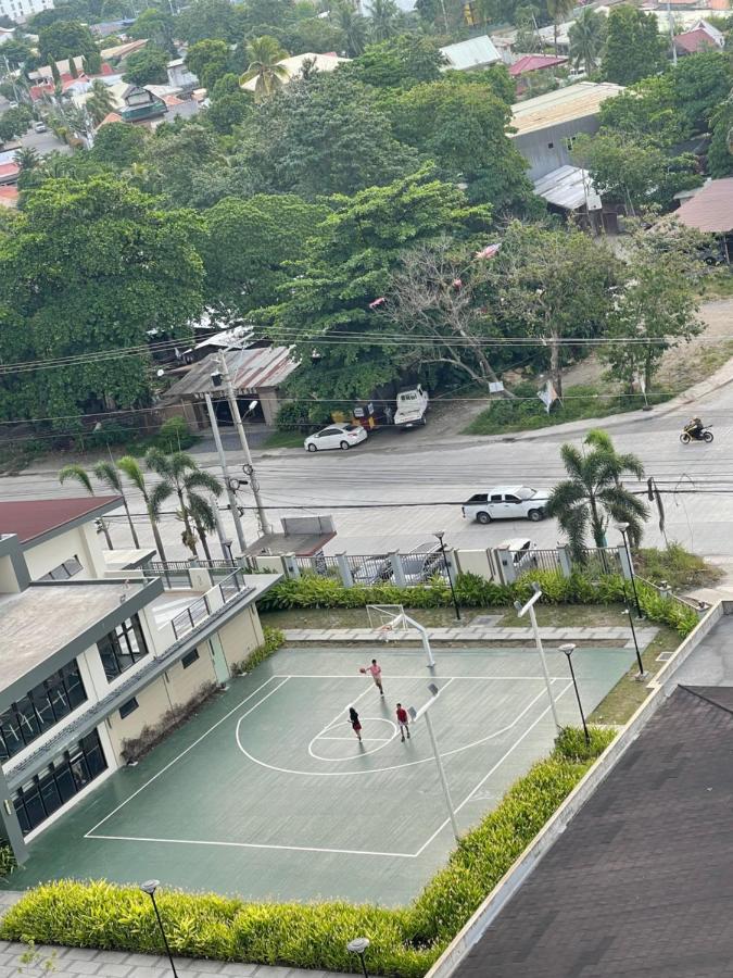 Verdon Parc Condo Davao Stadt Exterior foto